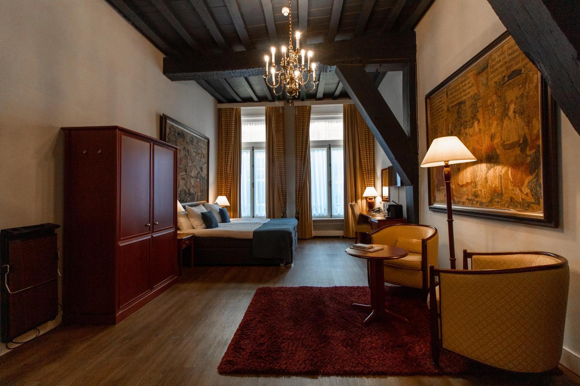ברחן אופ זום Grand Hotel En Residence De Draak מראה חיצוני תמונה